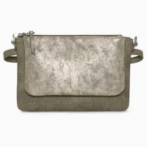 Gray crossbody by Stella and Dot in Great Condition!